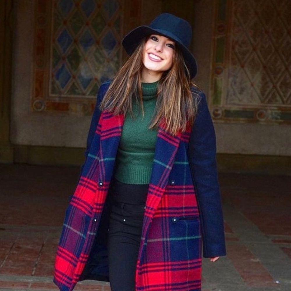 Meet your Posher, Ana